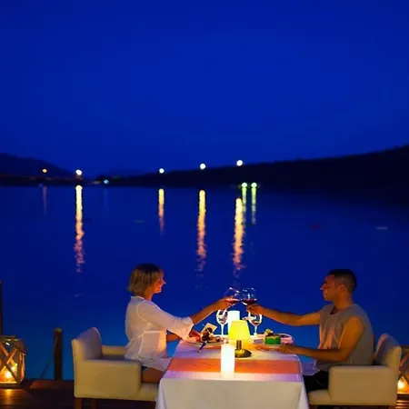 Отель Doria Yacht Club