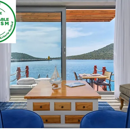 Doria Yacht Club Hotel 4*