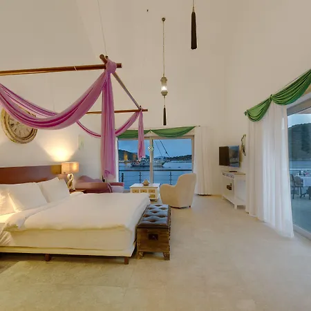 Hotell Doria Yacht Club